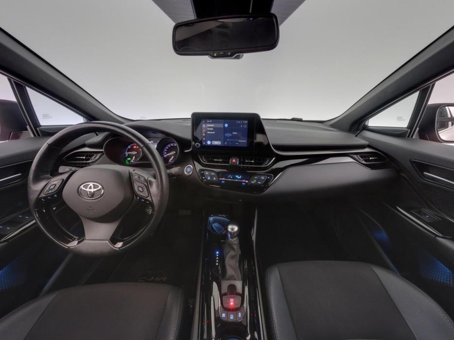 TOYOTA C-HR 2023