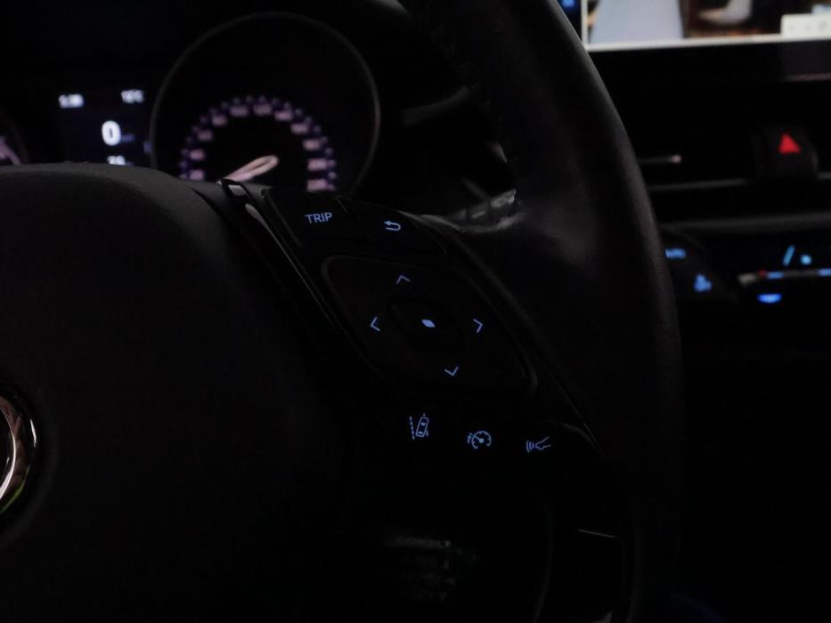 TOYOTA C-HR 2023