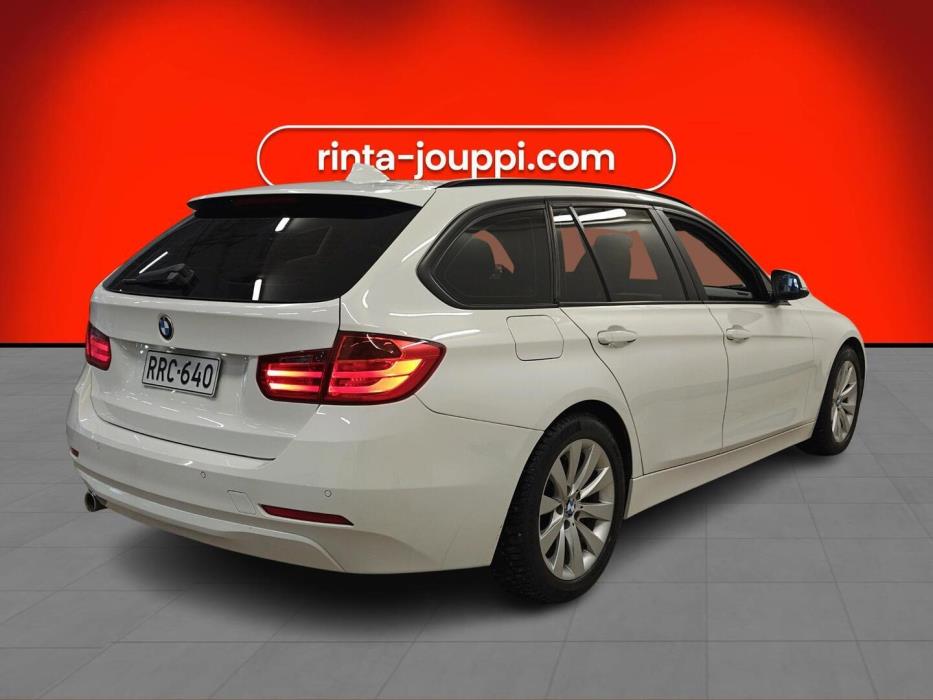 BMW 318 2013