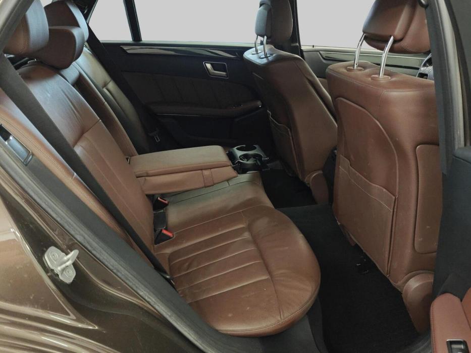 MERCEDES-BENZ E 2013