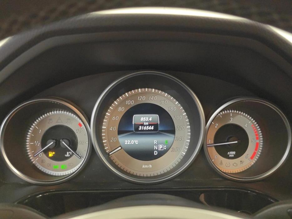 MERCEDES-BENZ E 2013