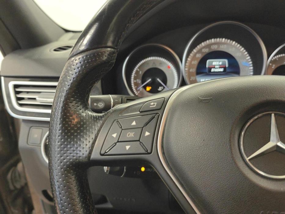 MERCEDES-BENZ E 2013