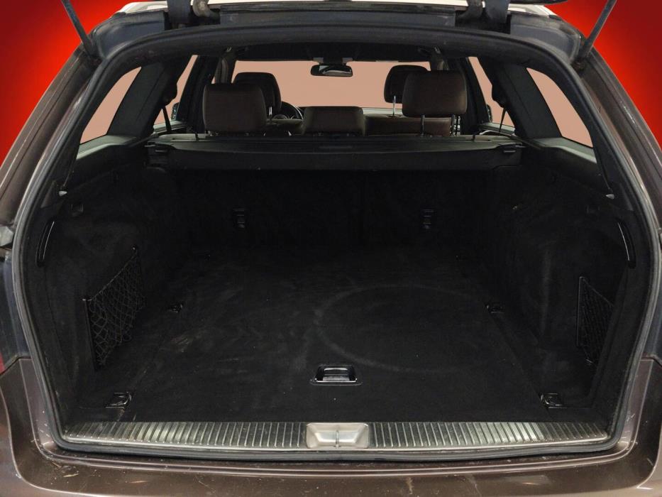 MERCEDES-BENZ E 2013