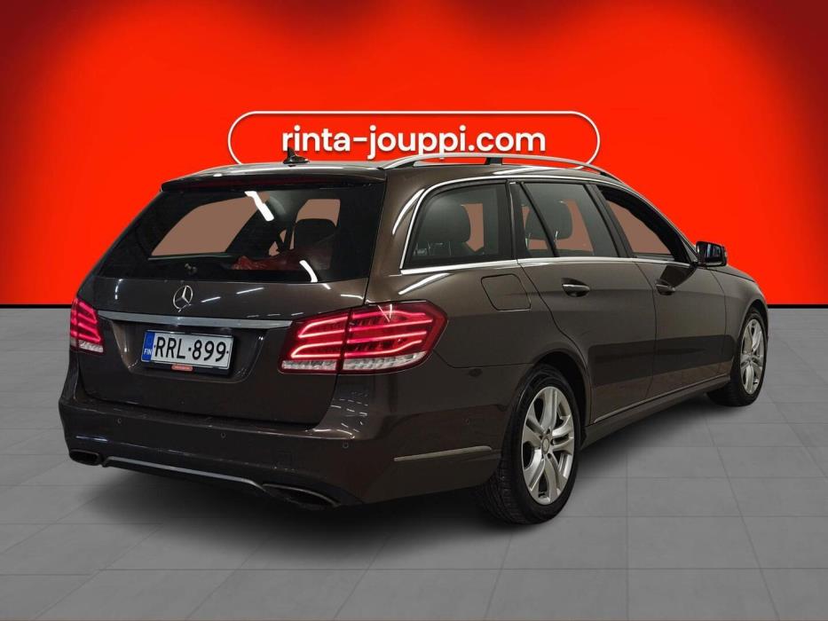 MERCEDES-BENZ E 2013