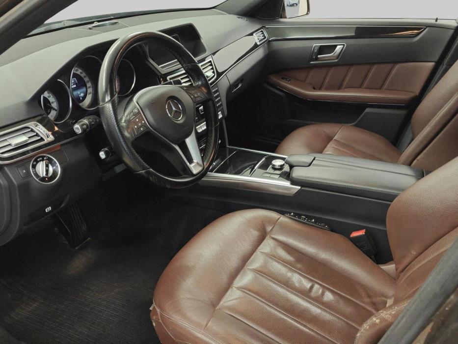 MERCEDES-BENZ E 2013