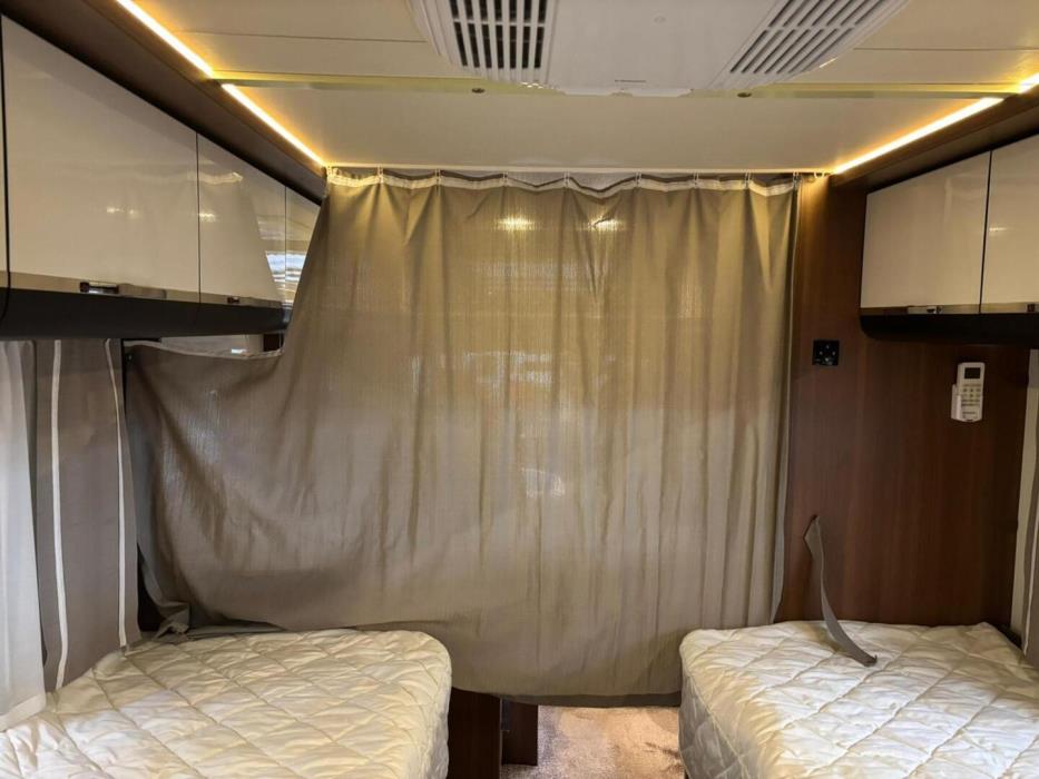 LMC CRUISER T711 PREMIUM 2017