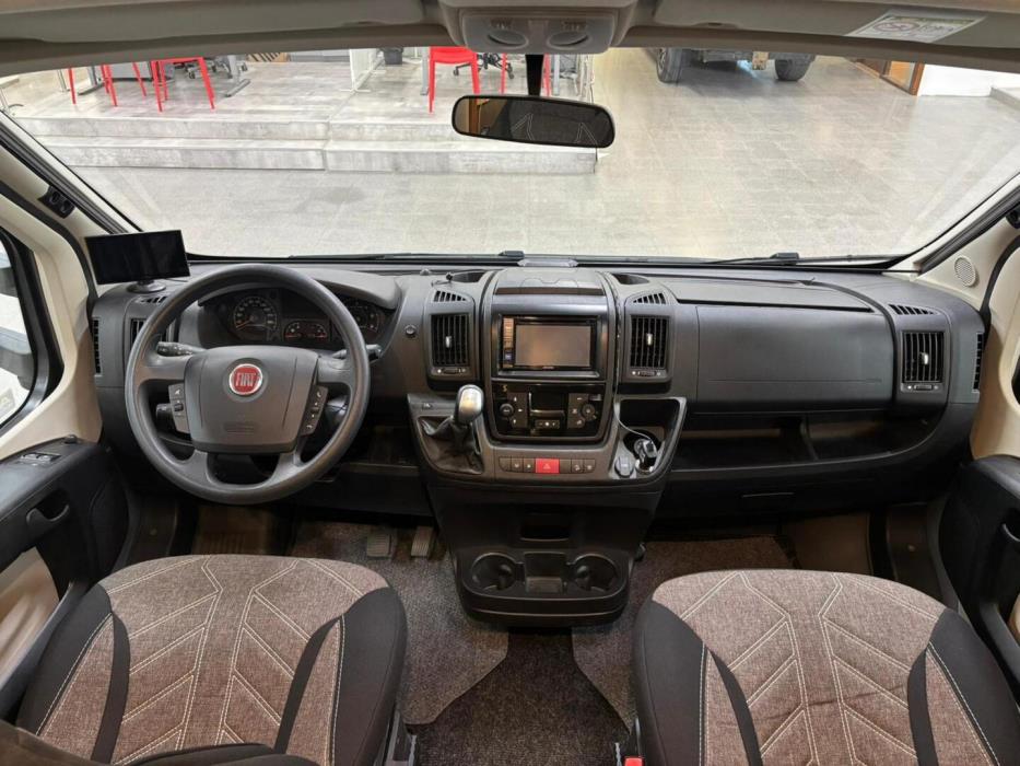 LMC CRUISER T711 PREMIUM 2017