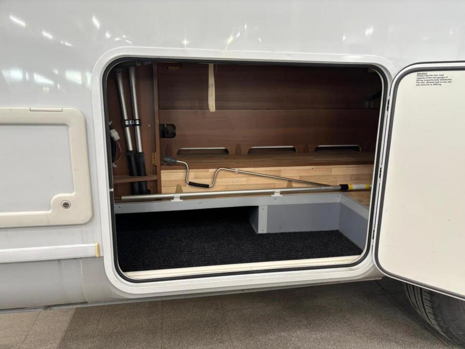 LMC CRUISER T711 PREMIUM 2017
