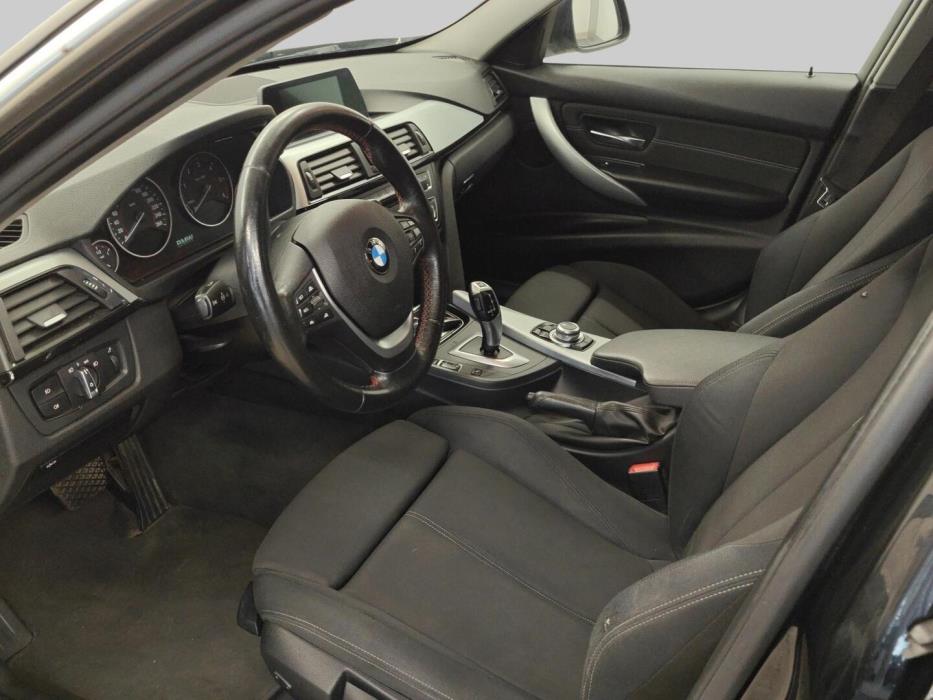 BMW 320 2013