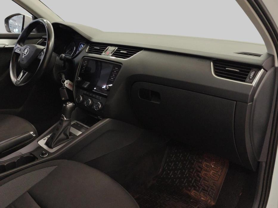 SKODA OCTAVIA 2019