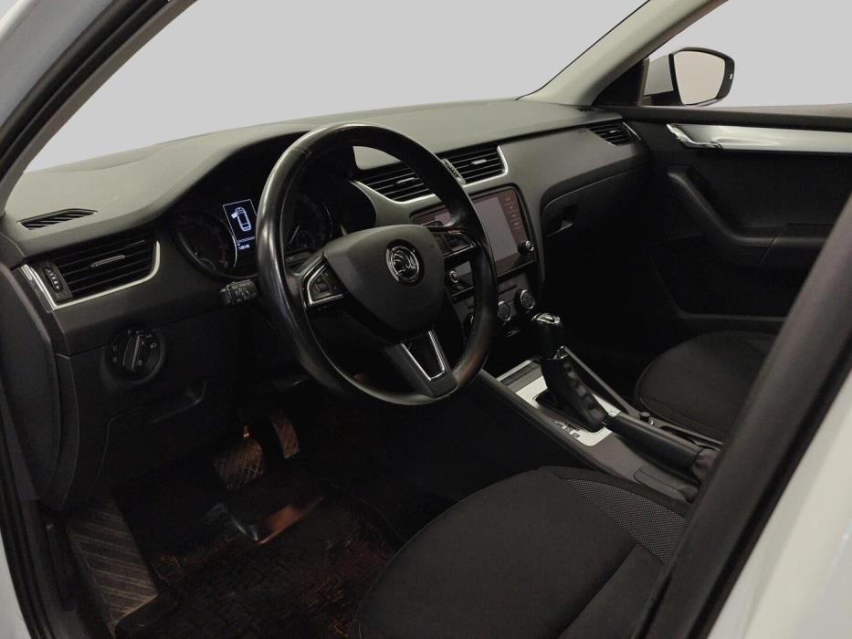SKODA OCTAVIA 2019