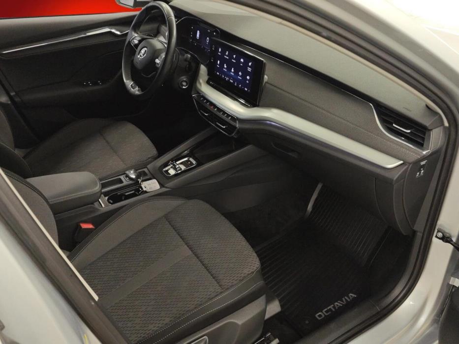 SKODA Octavia 2023