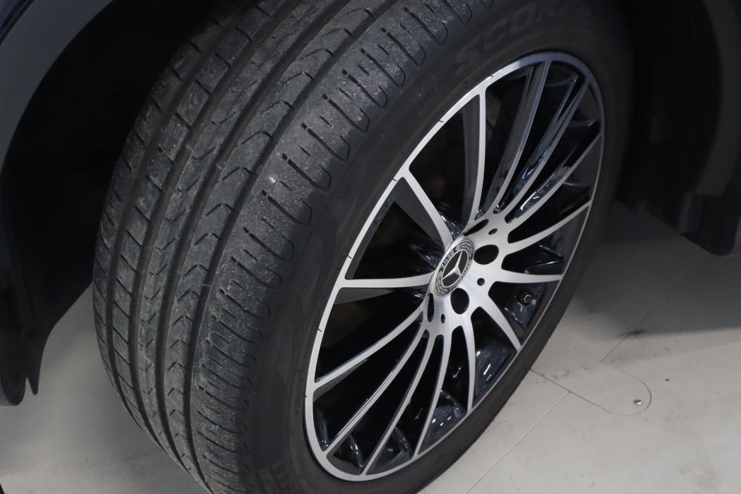 MERCEDES-BENZ GLC 2020