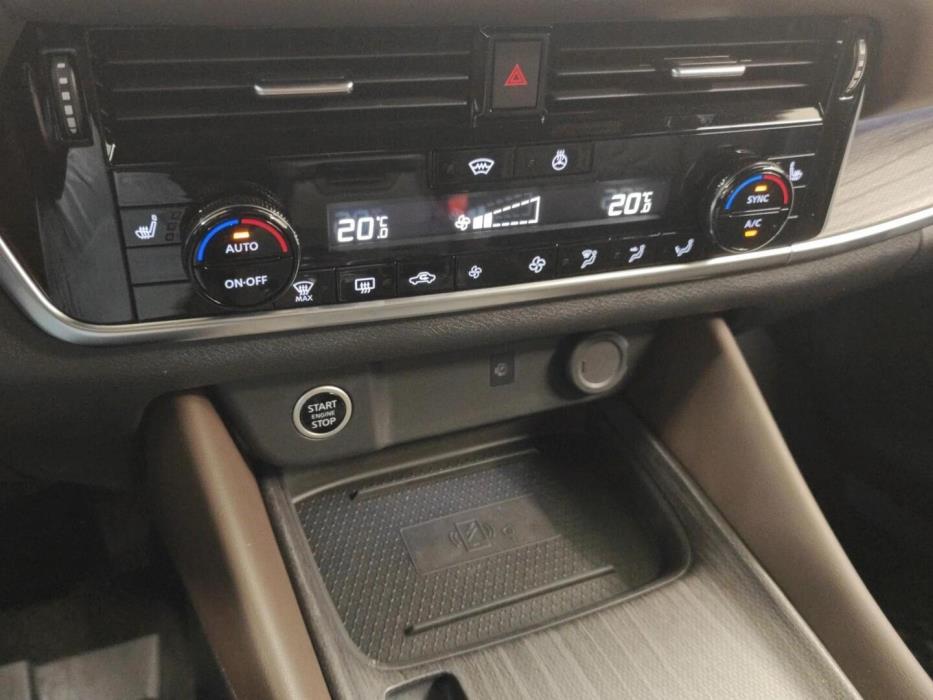NISSAN Qashqai 2025