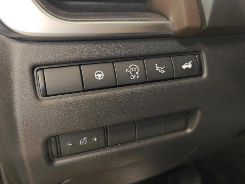 NISSAN Qashqai 2025