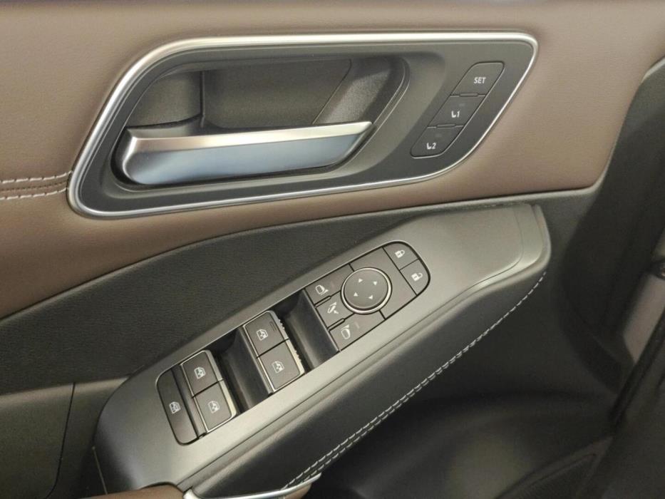 NISSAN Qashqai 2025