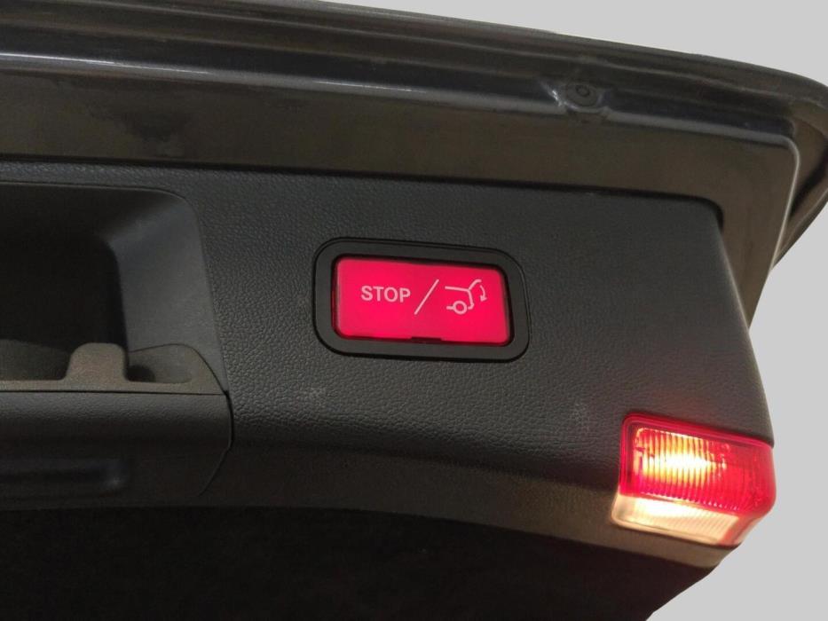 MERCEDES-BENZ E 2015