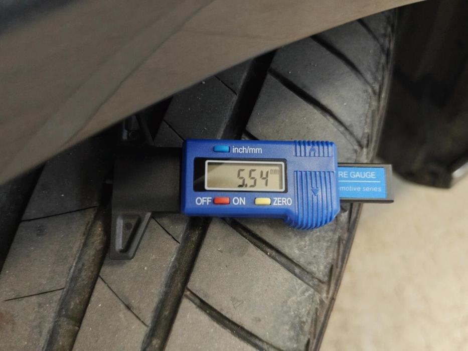 MERCEDES-BENZ E 2015