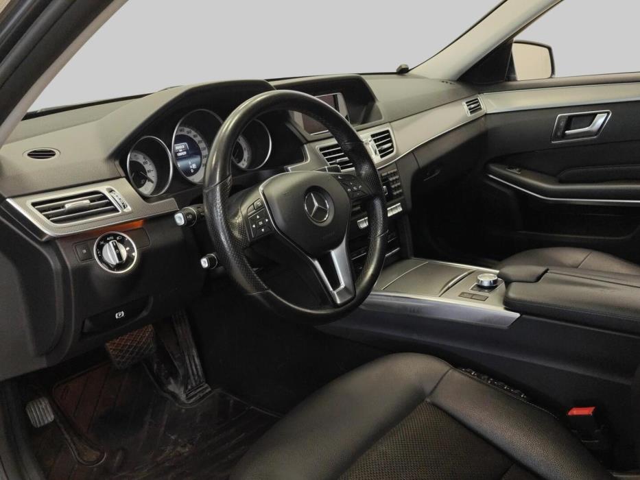 MERCEDES-BENZ E 2015