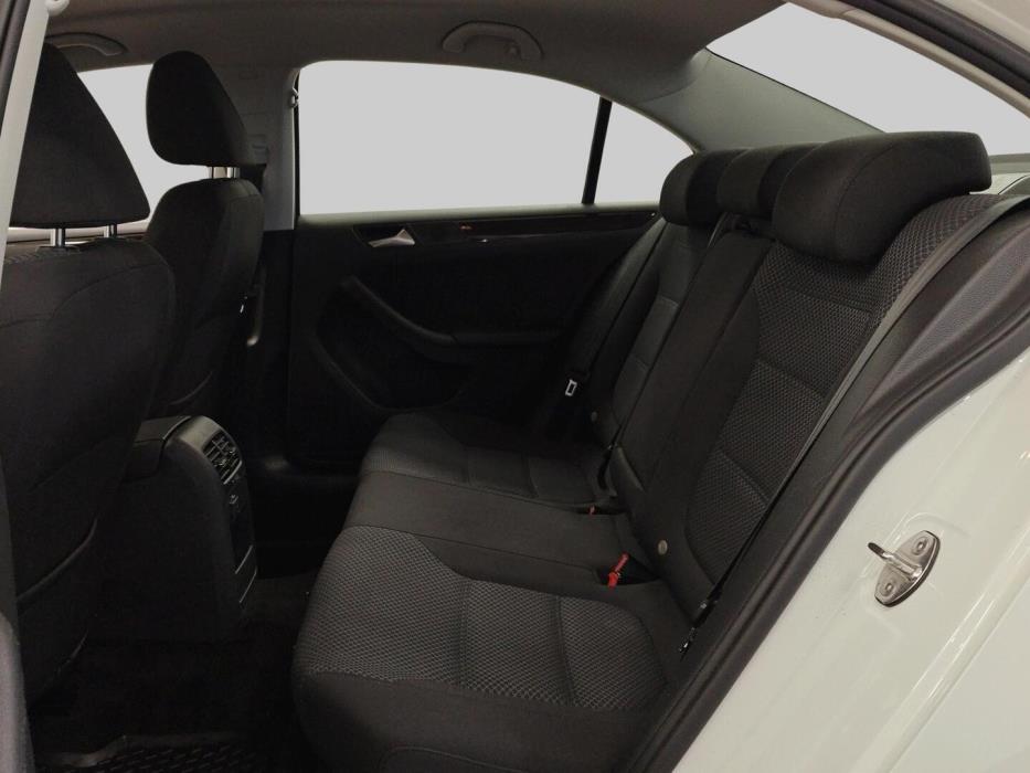 VOLKSWAGEN Jetta 2017