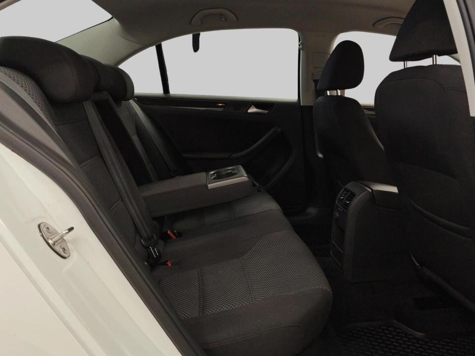 VOLKSWAGEN Jetta 2017