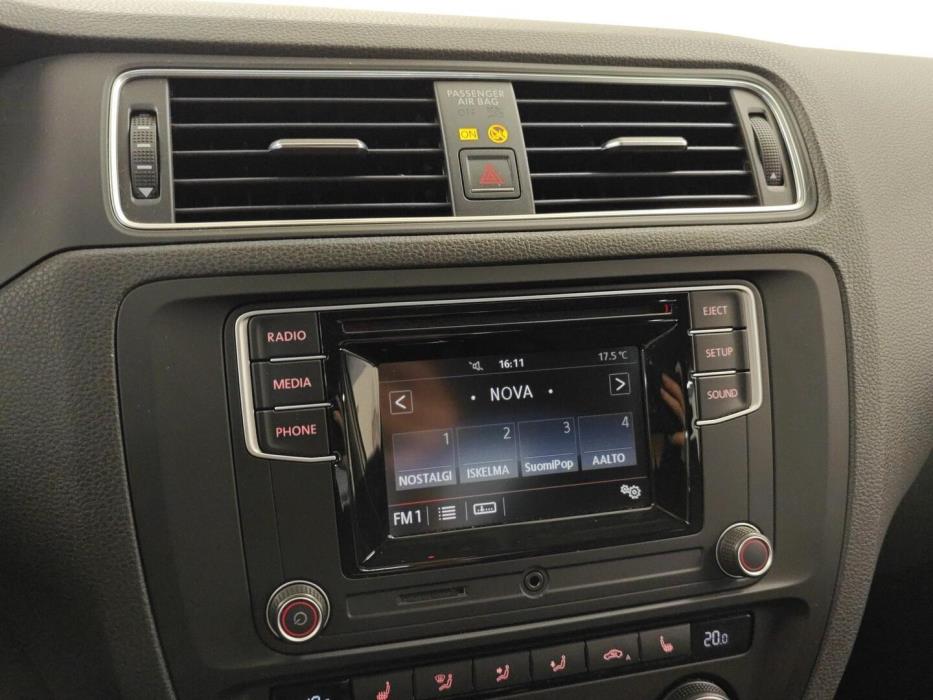 VOLKSWAGEN Jetta 2017