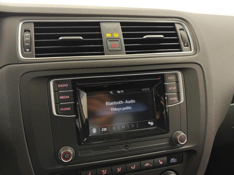 VOLKSWAGEN Jetta 2017