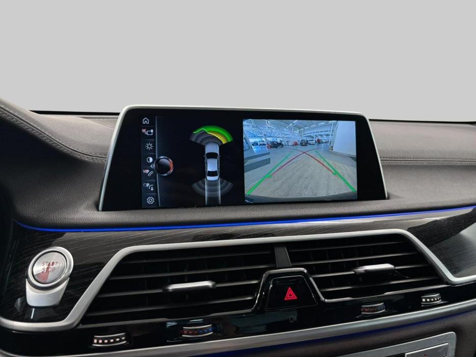 BMW 740 2017