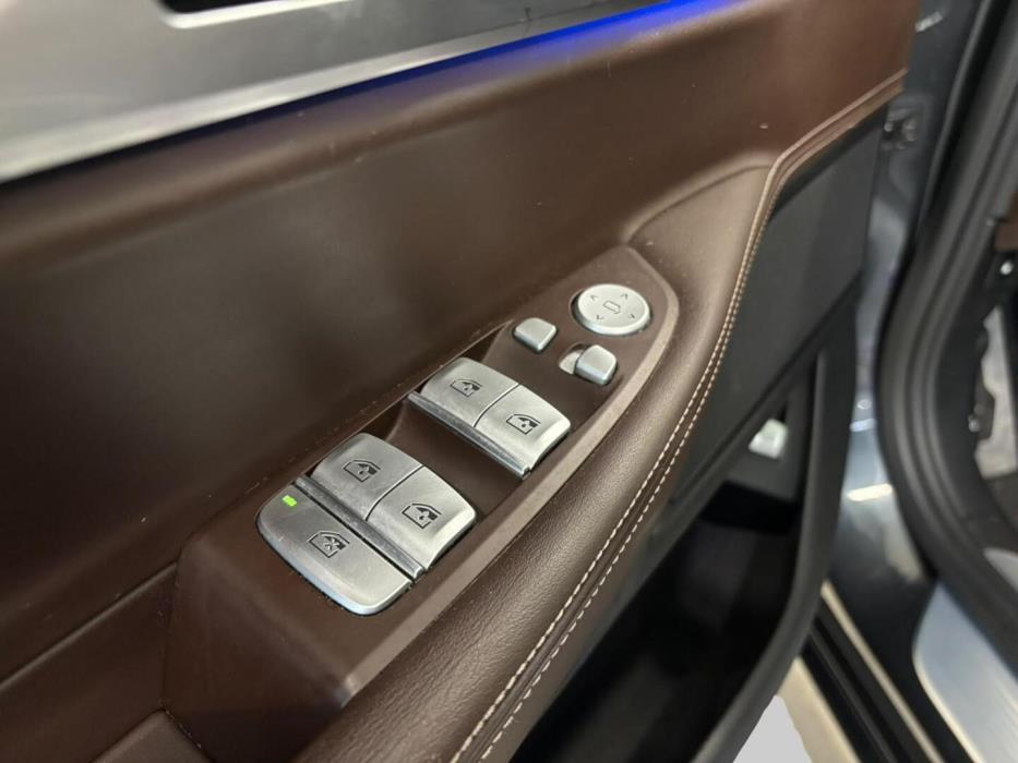 BMW 740 2017