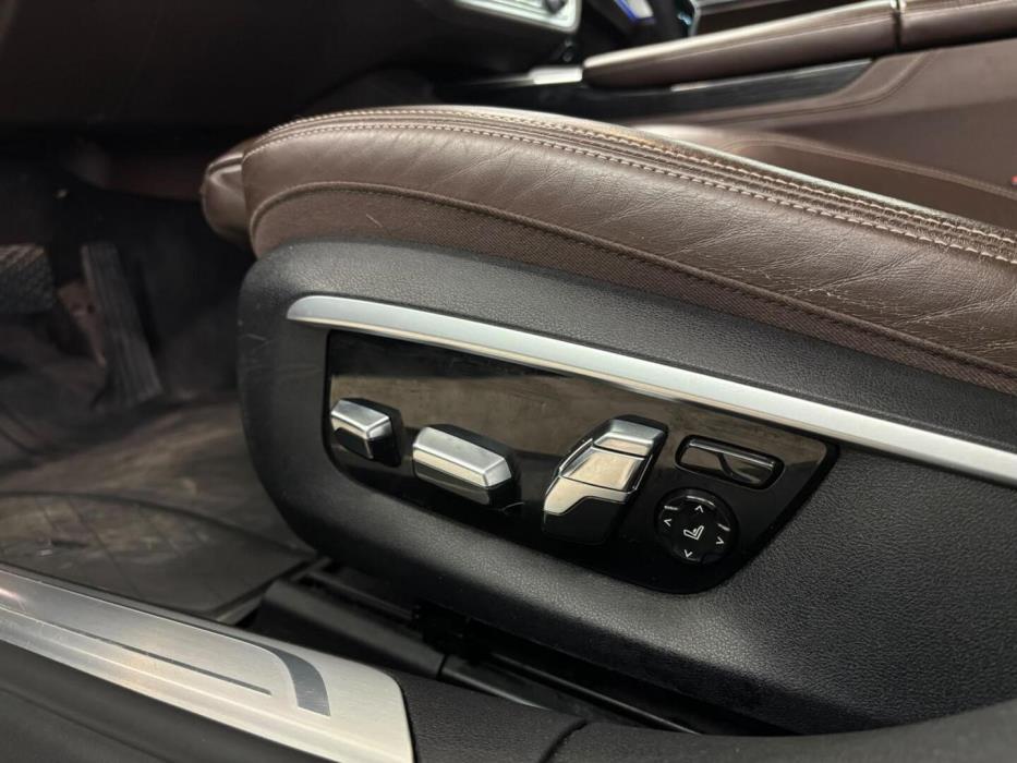 BMW 740 2017