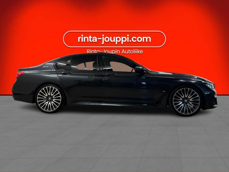 BMW 740 2017