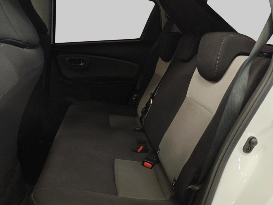 TOYOTA Yaris 2019