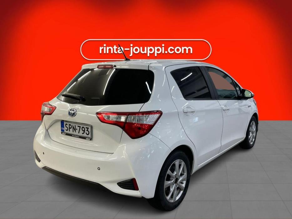TOYOTA Yaris 2019