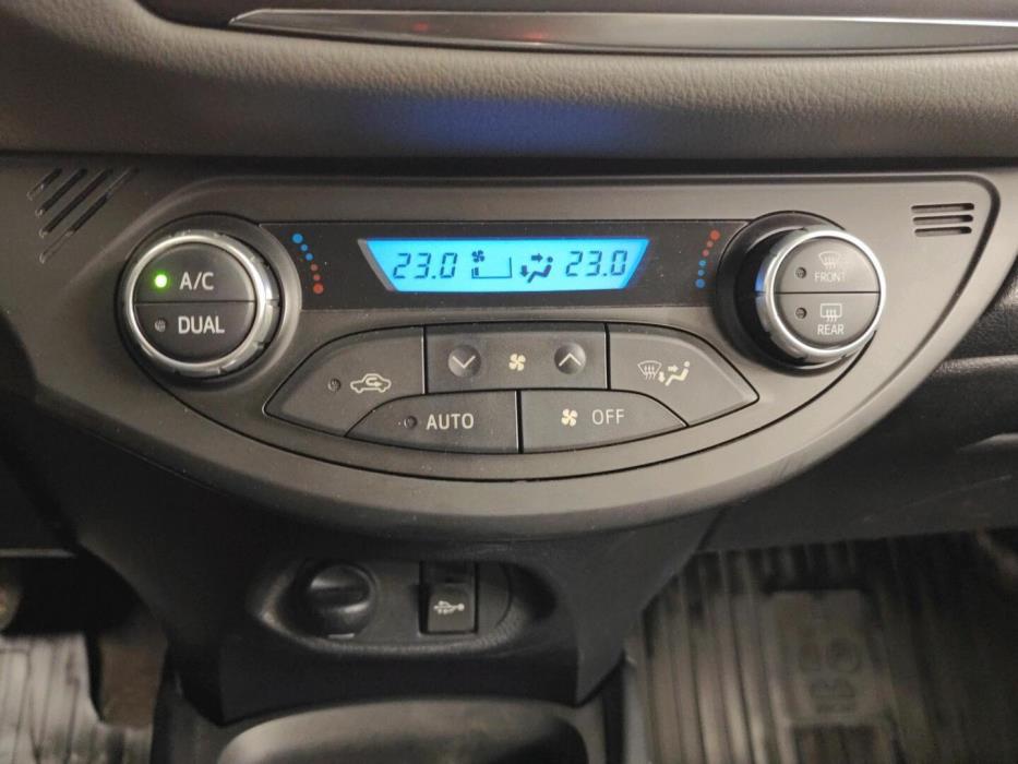 TOYOTA Yaris 2019