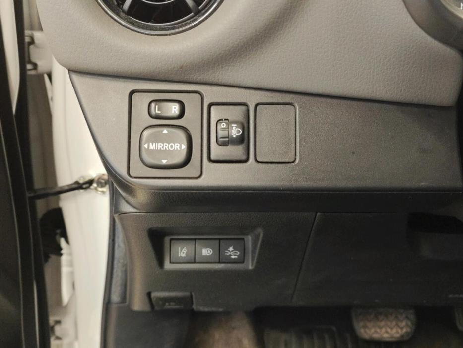 TOYOTA Yaris 2019