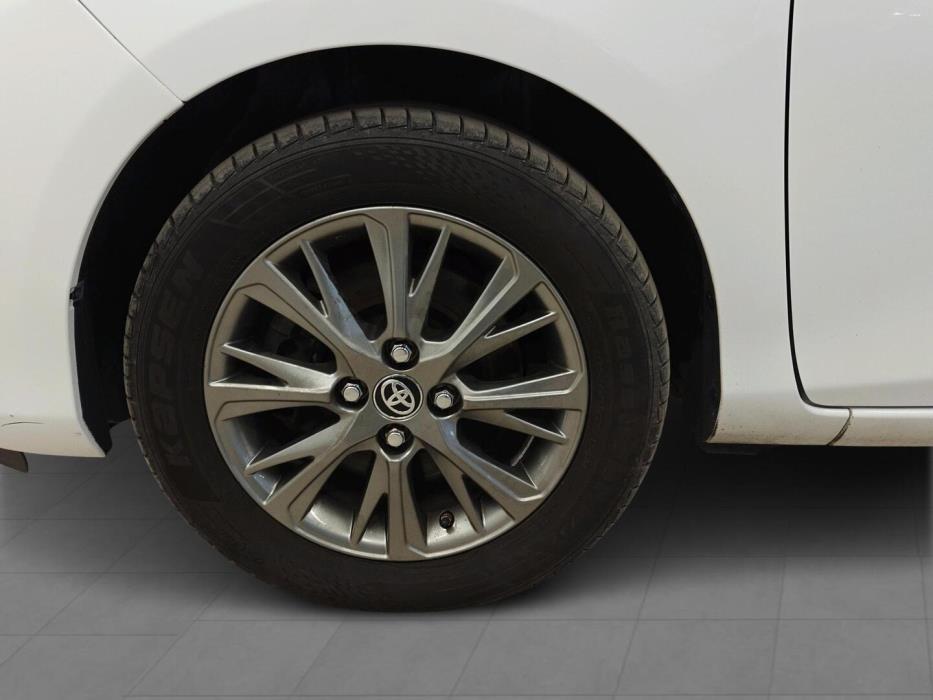 TOYOTA Yaris 2019