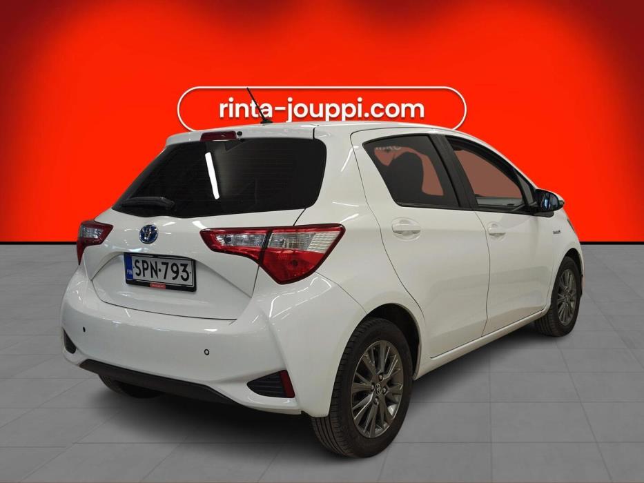 TOYOTA Yaris 2019