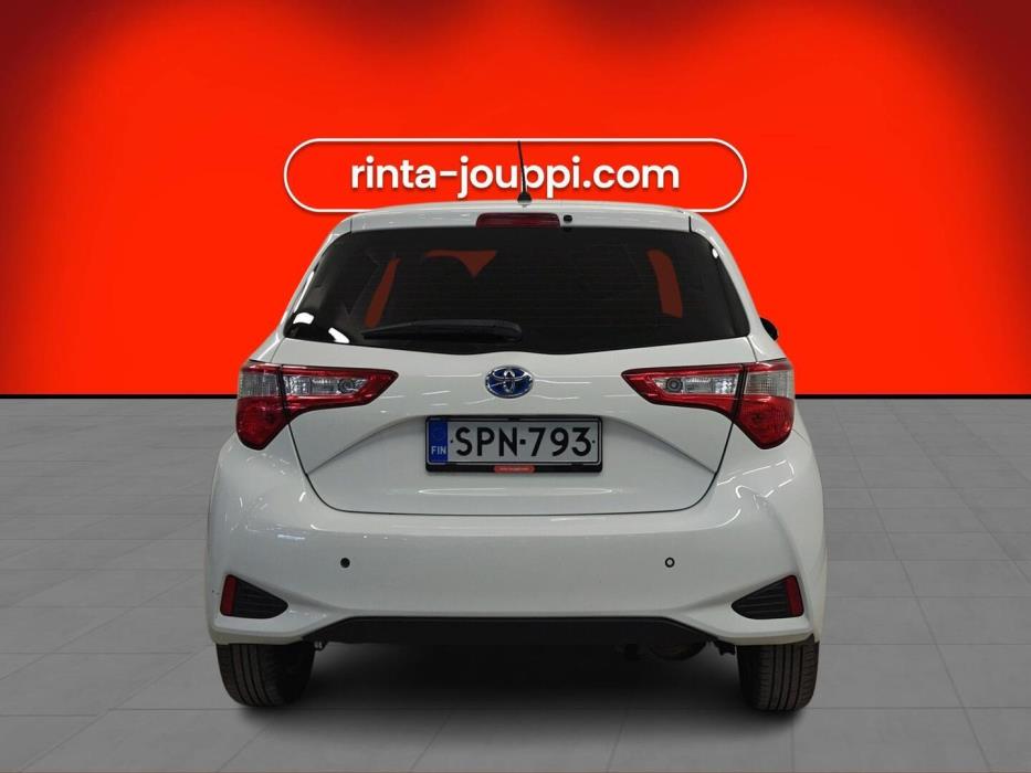 TOYOTA Yaris 2019