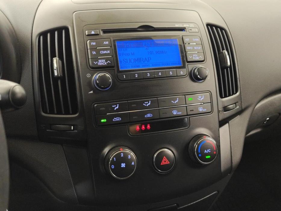 HYUNDAI i30 2010