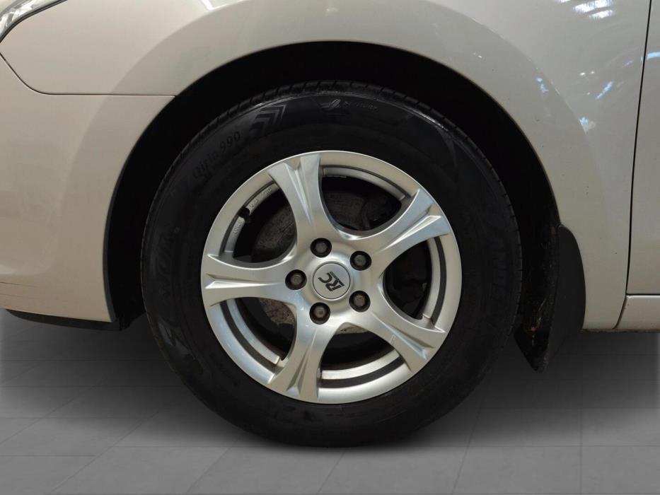 HYUNDAI i30 2010