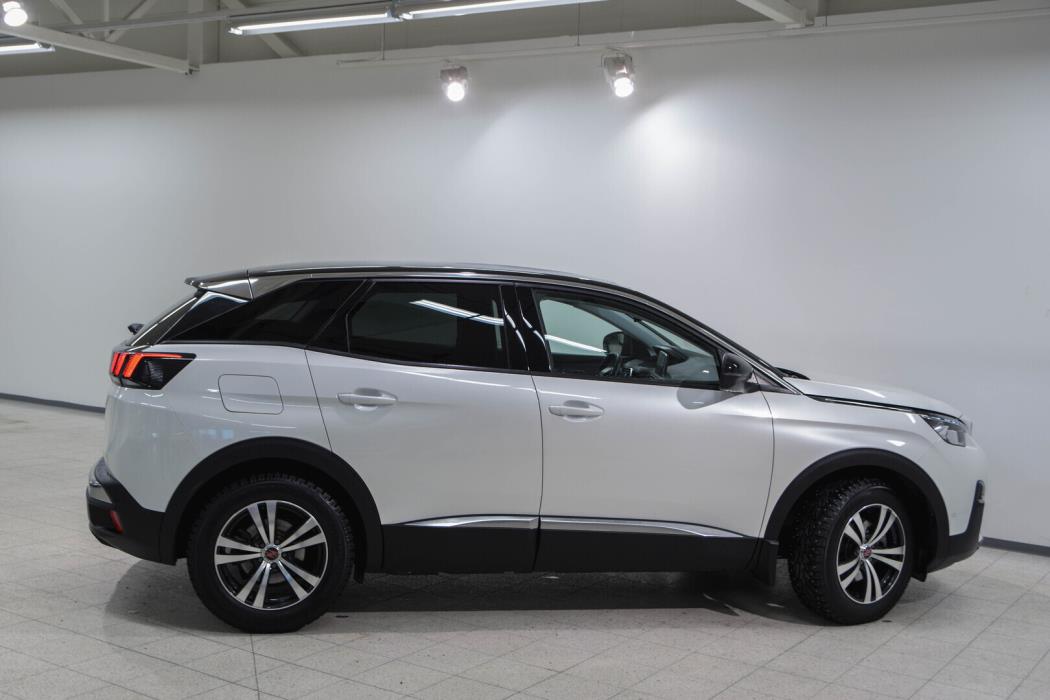 PEUGEOT 3008 2019