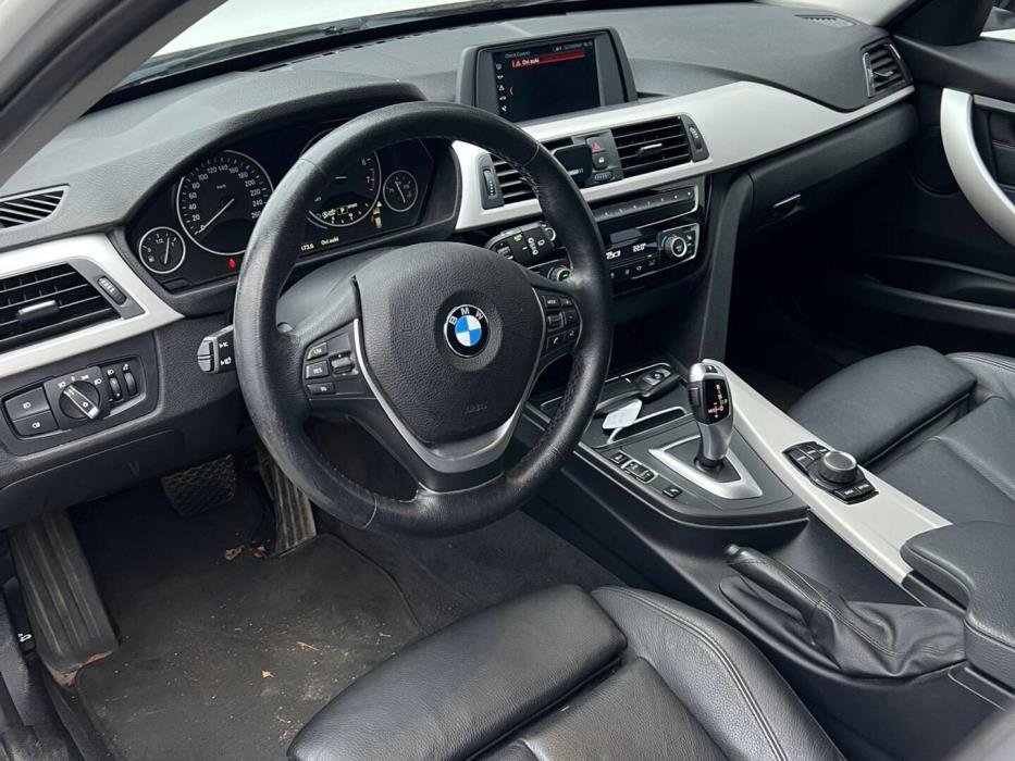 BMW 320 2019