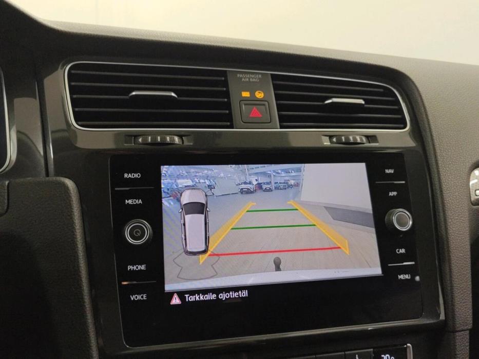 VOLKSWAGEN Golf 2020