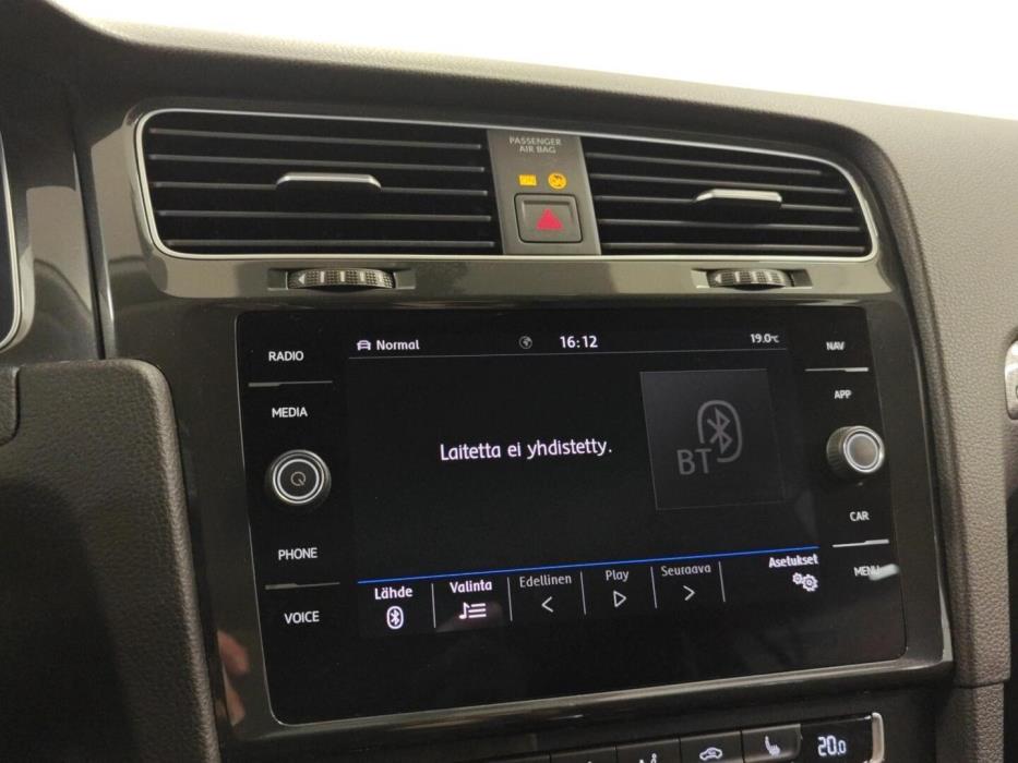 VOLKSWAGEN Golf 2020