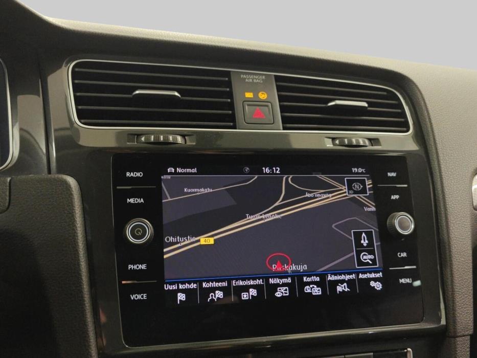 VOLKSWAGEN Golf 2020