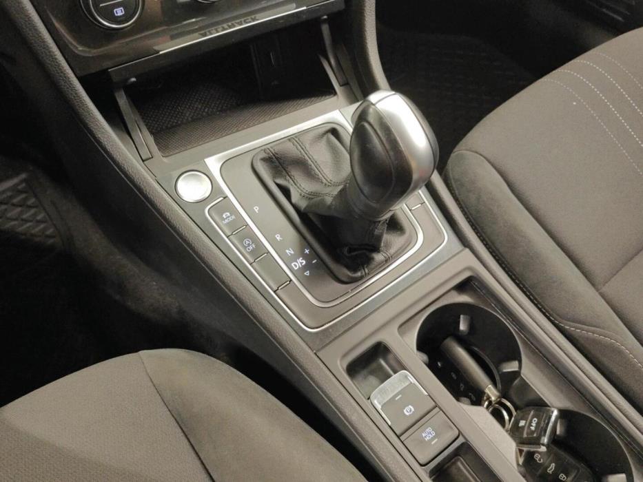VOLKSWAGEN Golf 2020
