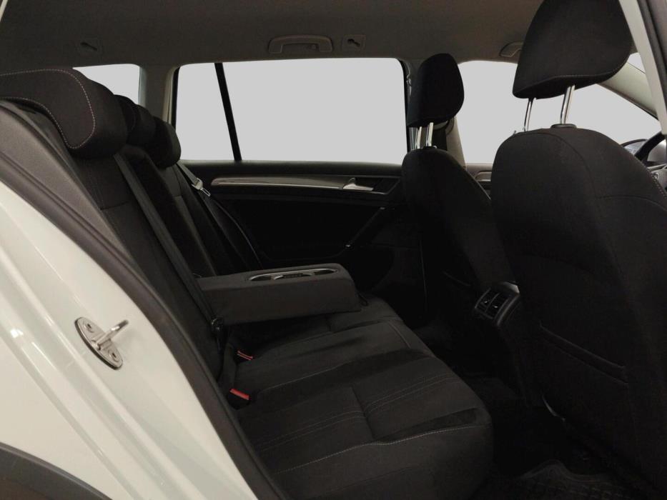 VOLKSWAGEN Golf 2020