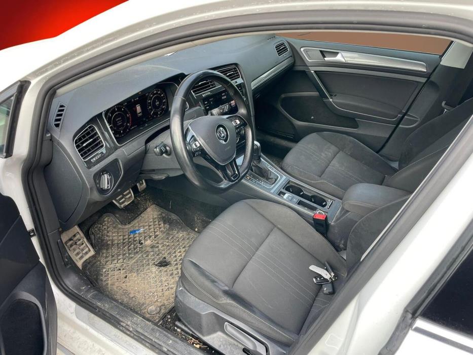 VOLKSWAGEN Golf 2020