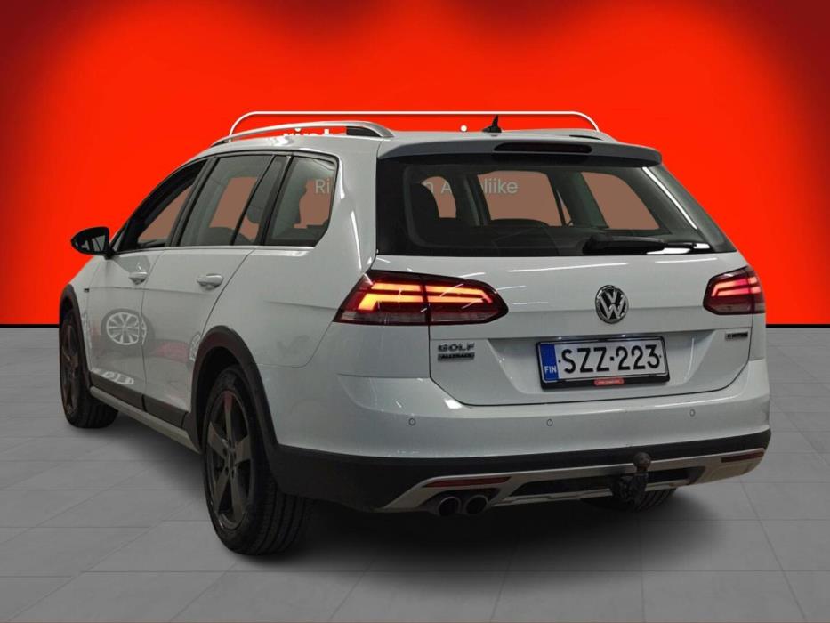 VOLKSWAGEN Golf 2020