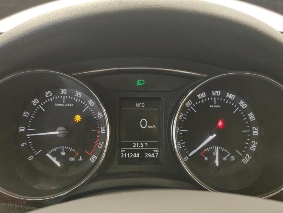 SKODA Superb 2010